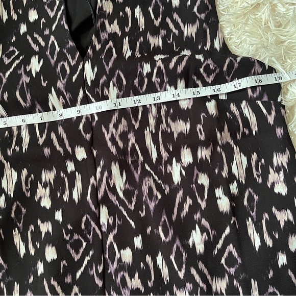 Of Mercer Sleeveless Blouse Black Abstract Ikat Print V-Neck Tank | Size L NWT - Picture 9 of 13